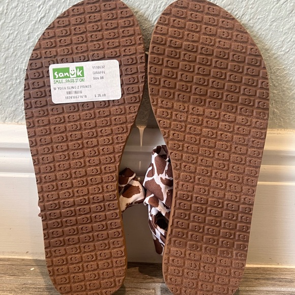 NWT Sanuk Yoga Sling 2 Womens Size 6 Giraffe Casual Comfort Thong Sandals NWT - Picture 4 of 7